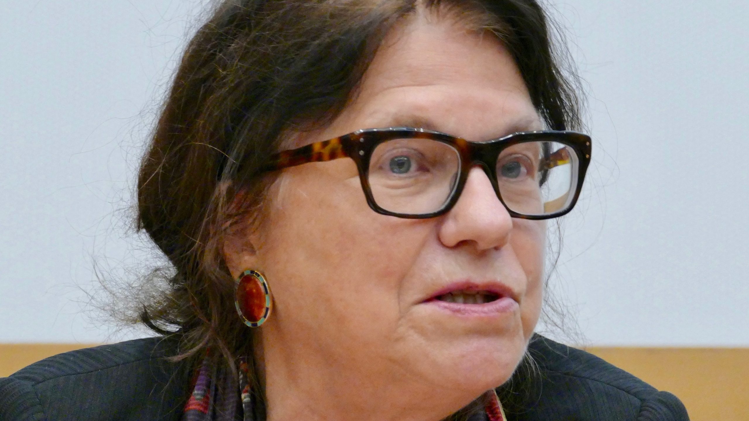L’ENTRETIEN D’EGALE : Extrême droite et catholicisme ultra conservateur en France – Juliette Grange